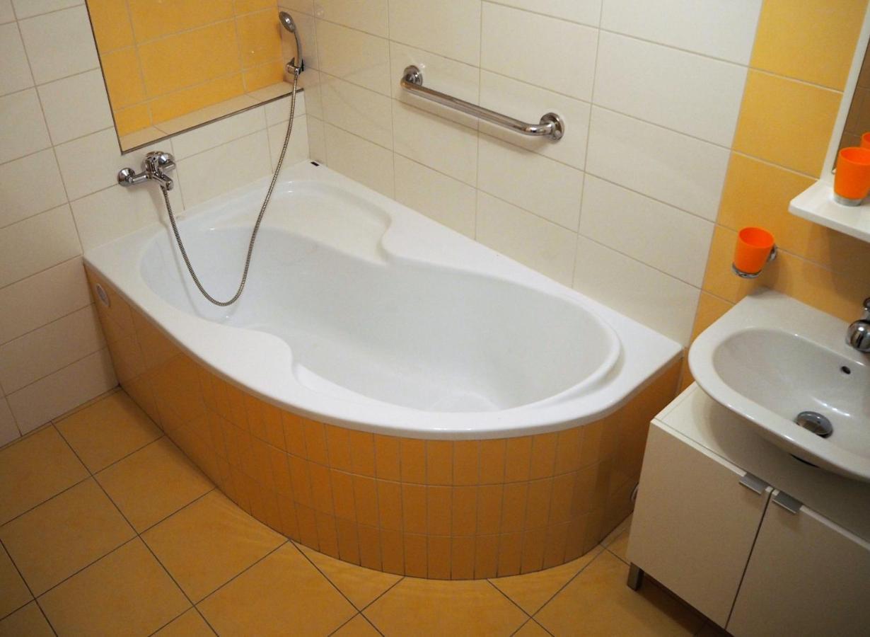 Apartman Adam チェスキー クルムロフ エクステリア 写真